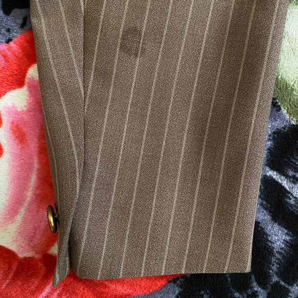 Holland & Sherry Suit - Picture 9 of 16